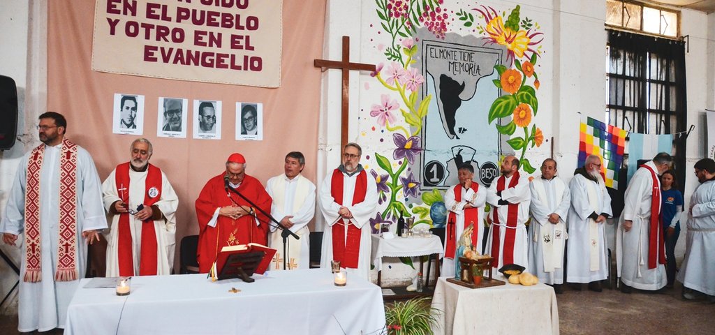 50 años Angelelli ⛪ Refu (00)